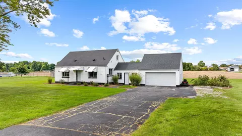 4115 Goeglein Rd, Fort Wayne, IN 46815