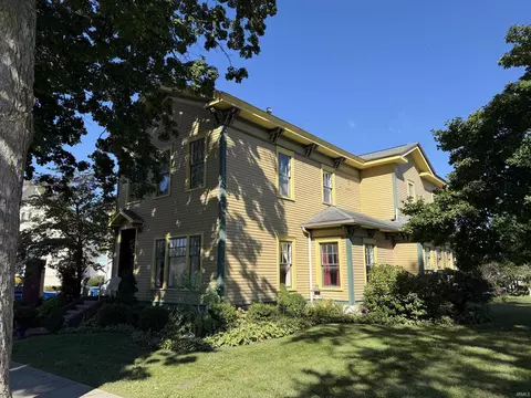 218 W Adams St, Plymouth, IN 46563