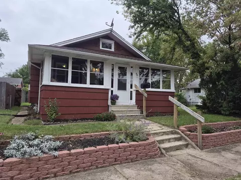 927 Oaklawn St, South Bend, IN 46615