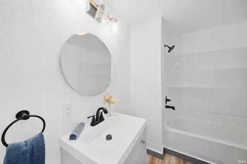 Bath - 307 E Covell St, Garrett, IN 46738 photo 1 of 3