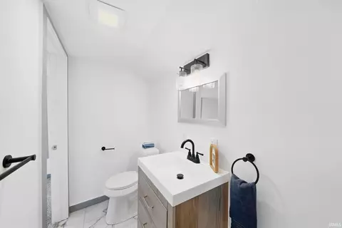 Bath - 307 E Covell St, Garrett, IN 46738 photo 3 of 3