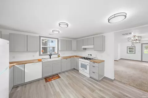 Kitchen - 307 E Covell St, Garrett, IN 46738 photo 1 of 2