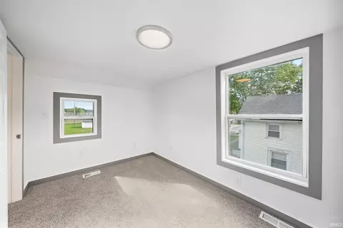 Bedroom - 307 E Covell St, Garrett, IN 46738 photo 3 of 9