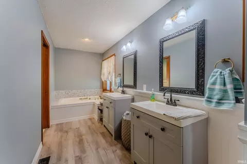 Bath - 660 Lems Way, Wabash, IN 46992 photo 2 of 6