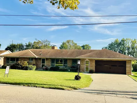 1825 Rainbow Bend Blvd, Elkhart, IN 46514