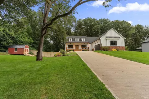 56070 Dana Dr, Bristol, IN 46507