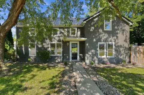 412 W North St, Bourbon, IN 46504