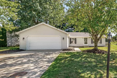 53096 Crystal Pond Dr, Elkhart, IN 46514