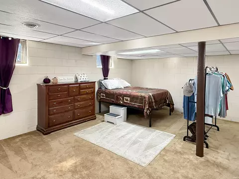 Bedroom - 110 E 32nd St, Jasper, IN 47546 photo 7 of 7