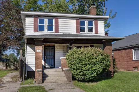 1109 Diamond Ave, South Bend, IN 46628