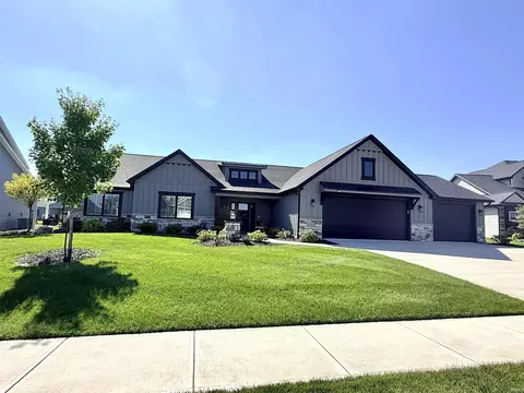 12953 Passerine Blvd, Fort Wayne, IN 46845