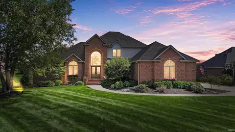 405 Royal Crest Dr, Fort Wayne, IN 46814