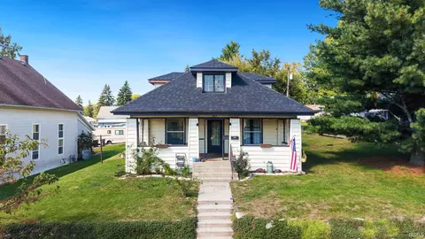 302 W Main St, Syracuse, IN 46567