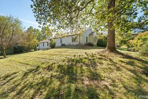 Exterior - 2260 E Cape Cod Dr, Bloomington, IN 47401 photo 6 of 7