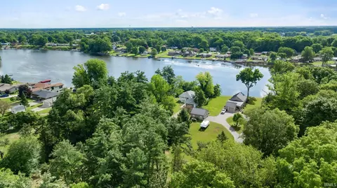 56040 River Hts, Elkhart, IN 46516