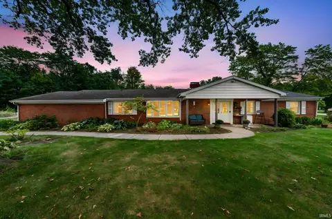 15685 Winding Brook Dr, Mishawaka, IN 46545