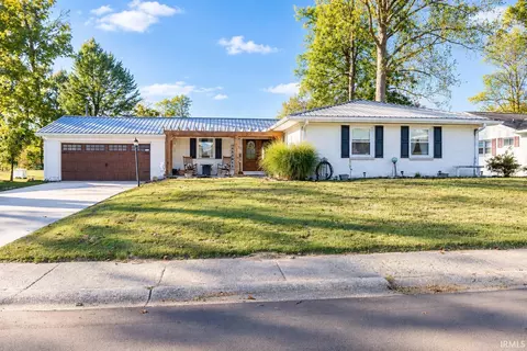 513 Forest View Dr, Bedford, IN 47421