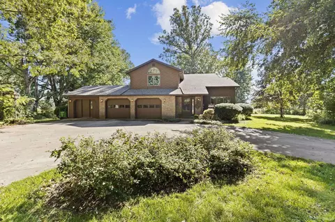 21908 Shirley Dr, Goshen, IN 46526