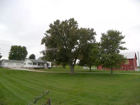 10933 17th Rd, Argos, IN 46501