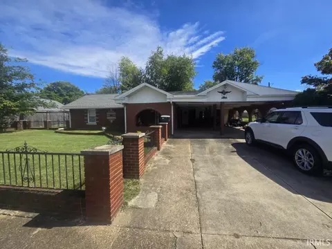 106 S Kenmore Dr, Evansville, IN 47714