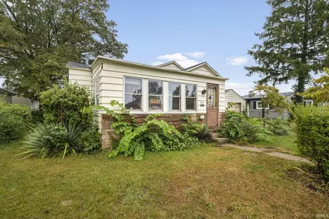 915 Jackson St, Mishawaka, IN 46544