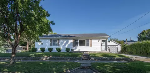 615 S Oak St, Kendallville, IN 46755