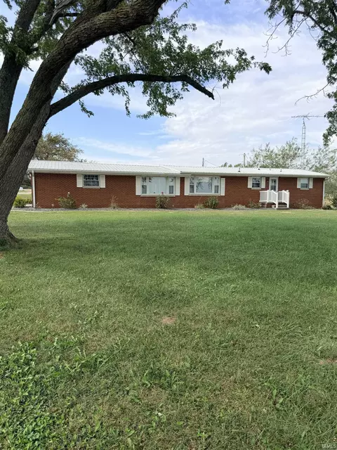 11521 N State Road 57 Hwy, Plainville, IN 47568