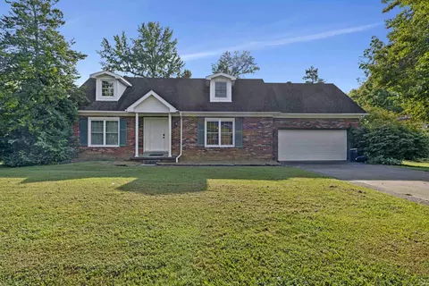 8455 Sycamore Dr, Newburgh, IN 47630