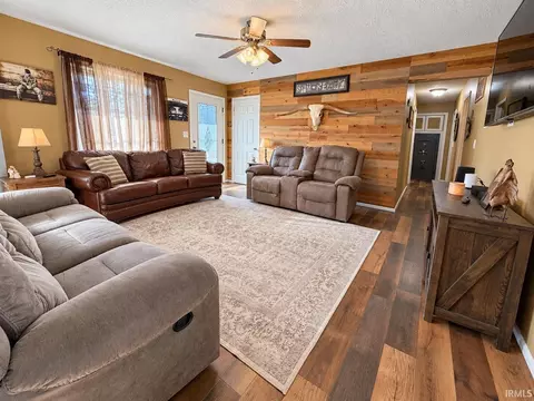 Living - 1118 Kings Ridge Rd, Mitchell, IN 47446 photo 1 of 3
