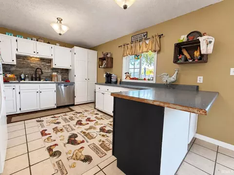 Kitchen - 1118 Kings Ridge Rd, Mitchell, IN 47446 photo 1 of 3