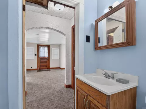 Entry Way - 4580 W E Dr, Albion, IN 46701 photo 2 of 2