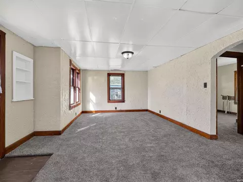Living - 4580 W E Dr, Albion, IN 46701 photo 1 of 3