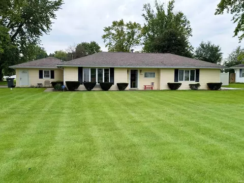 26284 Lake Dr, Elkhart, IN 46514