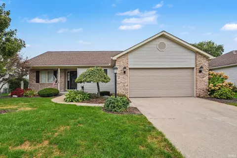 17829 Bay Hill Dr, South Bend, IN 46635