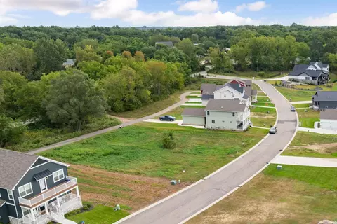 3355 Blarney Dr, South Bend, IN 46628