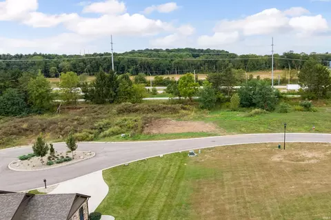 3289 Blarney Dr, South Bend, IN 46628