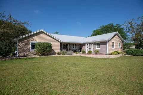 1500 Cardinal Cir, Rochester, IN 46975