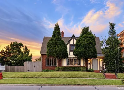 315 W Locust St, Boonville, IN 47601