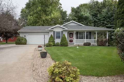 20645 Bend Ct, Goshen, IN 46528