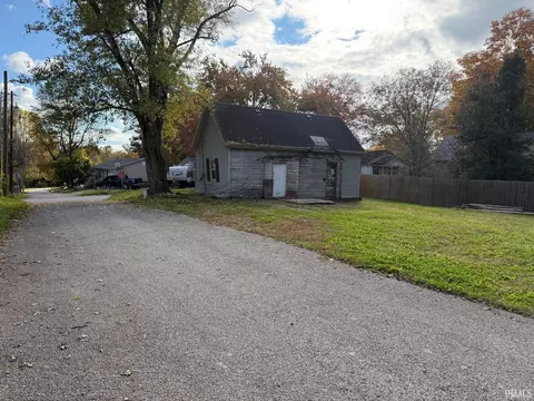 214 E Washington St, Chandler, IN 47610