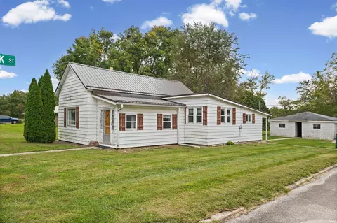 107 W Midway St, Colfax, IN 46035