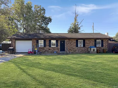 801 9th St, Grandview, IN 47615