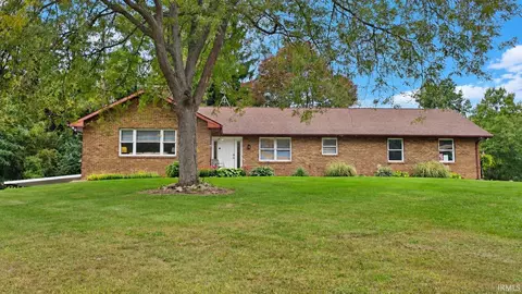 61801 Myrtle Trl, South Bend, IN 46614