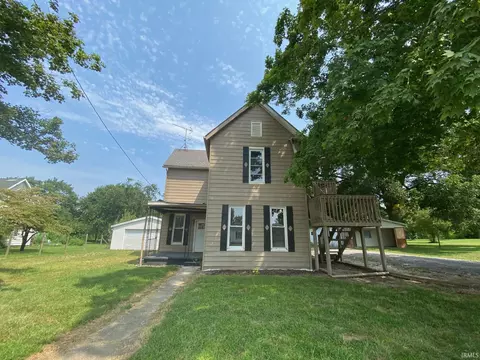 333 E Medcalf St, Dale, IN 47523