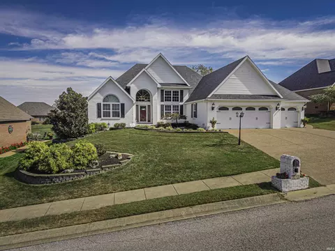 9049 Big Hill Dr, Evansville, IN 47711