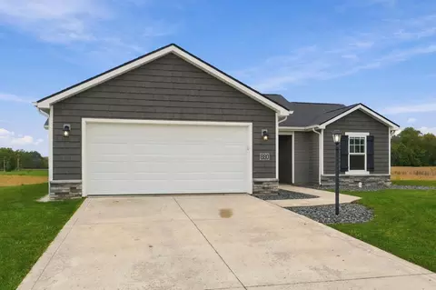 Exterior - 880 Innkeepers Ct, Waterloo, IN 46793 photo 2 of 5