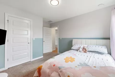 Bedroom - 880 Innkeepers Ct, Waterloo, IN 46793 photo 7 of 10