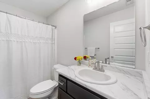 Bath - 880 Innkeepers Ct, Waterloo, IN 46793 photo 4 of 6