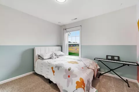Bedroom - 880 Innkeepers Ct, Waterloo, IN 46793 photo 6 of 10