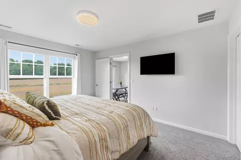 Bedroom - 880 Innkeepers Ct, Waterloo, IN 46793 photo 3 of 10